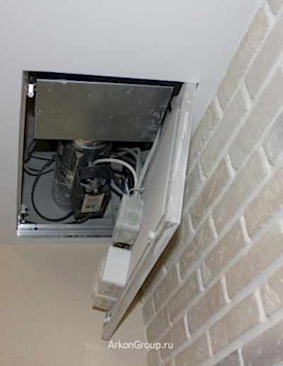 Фото Люк под покраску. Организован доступ для обслуживания вентиляционной системы.