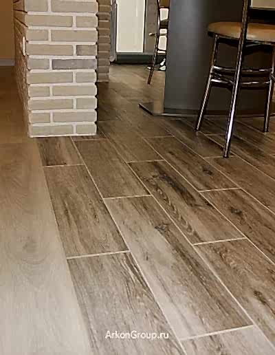 Фото Замена стекол в дверях. Установка межкомнатных дверей. Монтаж МДФ плинтуса.